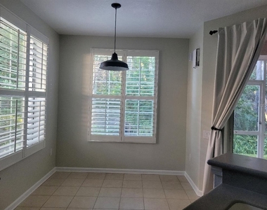 820 Lantern Way - Photo Thumbnail 17
