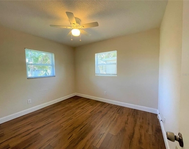 9 Jeff Road - Photo Thumbnail 12