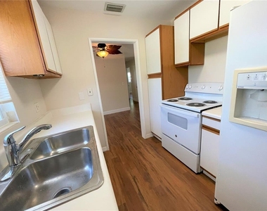 9 Jeff Road - Photo Thumbnail 16