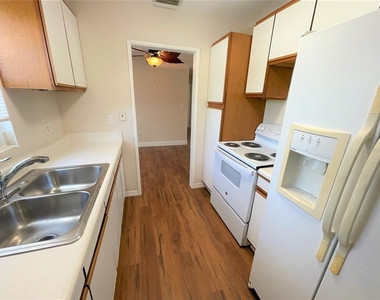 9 Jeff Road - Photo Thumbnail 15