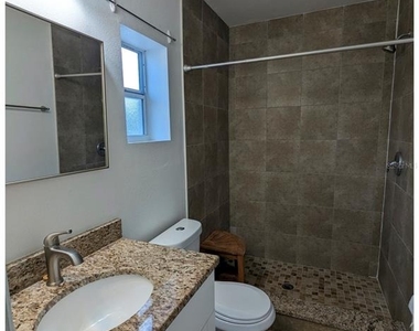 411 S Albany Avenue - Photo Thumbnail 4