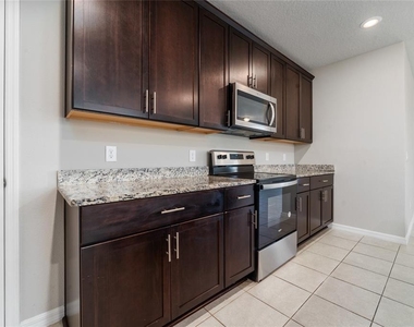 3085 Bella Vista Drive - Photo Thumbnail 5