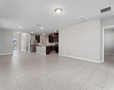 3085 Bella Vista Drive - Photo Thumbnail 7