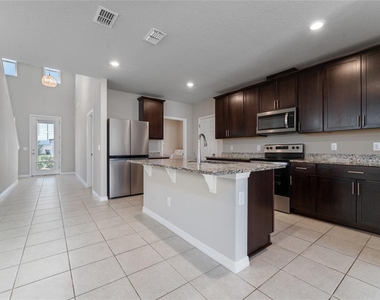 3085 Bella Vista Drive - Photo Thumbnail 6