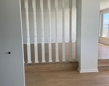 5200 Brittany Drive S - Photo Thumbnail 10