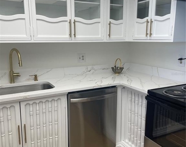 5200 Brittany Drive S - Photo Thumbnail 5