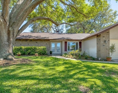 13964 106th Avenue - Photo Thumbnail 46