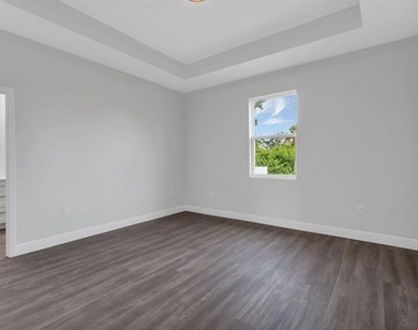 13314 Holtville Avenue - Photo Thumbnail 4