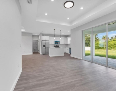 13314 Holtville Avenue - Photo Thumbnail 10