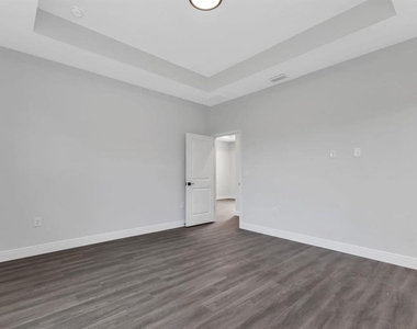 13314 Holtville Avenue - Photo Thumbnail 5