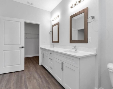 13314 Holtville Avenue - Photo Thumbnail 7