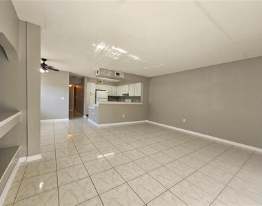 13838 Fairway Island Drive - Photo Thumbnail 11