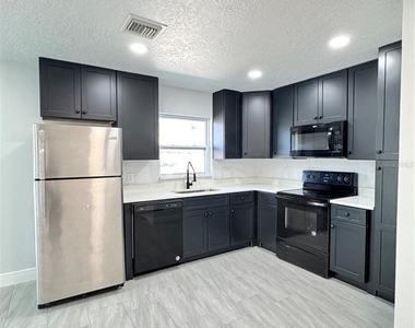 607 Alabama Avenue - Photo Thumbnail 2