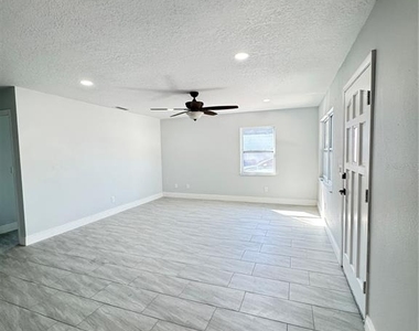 607 Alabama Avenue - Photo Thumbnail 1