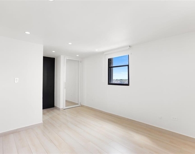 2306 Calle Laurel - Photo Thumbnail 20