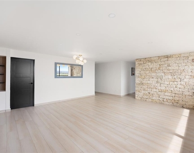 2306 Calle Laurel - Photo Thumbnail 4