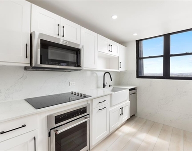 2306 Calle Laurel - Photo Thumbnail 9