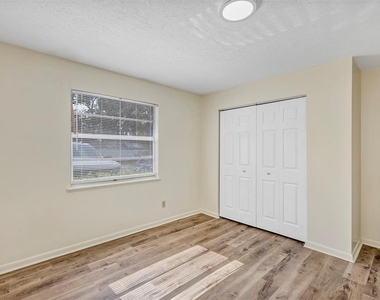 3800 Se 17th Ct - Photo Thumbnail 16