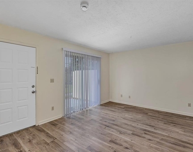 3800 Se 17th Ct - Photo Thumbnail 3