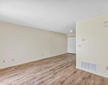 3800 Se 17th Ct - Photo Thumbnail 4