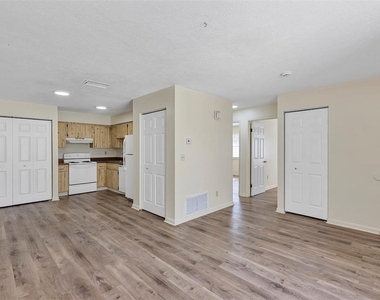 3800 Se 17th Ct - Photo Thumbnail 5