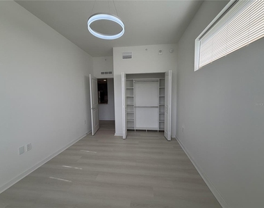 5587 Millenia Park Blvd - Photo Thumbnail 11
