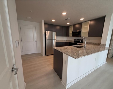 5587 Millenia Park Blvd - Photo Thumbnail 3