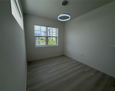 5587 Millenia Park Blvd - Photo Thumbnail 10