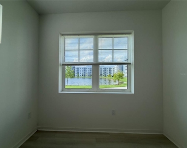 5587 Millenia Park Blvd - Photo Thumbnail 12