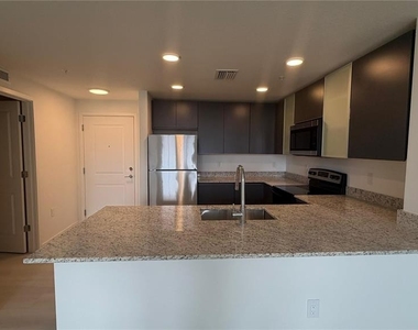 5587 Millenia Boulevard - Photo Thumbnail 7