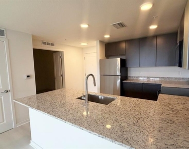 5587 Millenia Boulevard - Photo Thumbnail 8