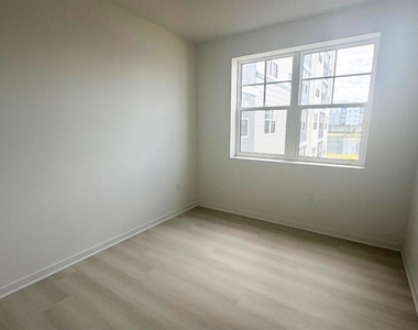 5587 Millenia Boulevard - Photo Thumbnail 23