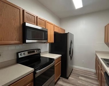 3224 Dante Drive - Photo Thumbnail 7