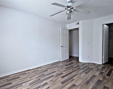 1037 S Hiawassee Road - Photo Thumbnail 6