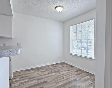 1037 S Hiawassee Road - Photo Thumbnail 13