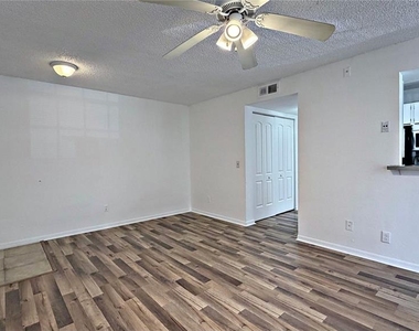 1037 S Hiawassee Road - Photo Thumbnail 7