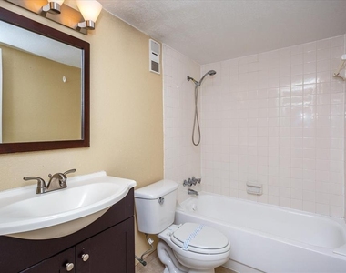 908 Lake Destiny Road - Photo Thumbnail 15