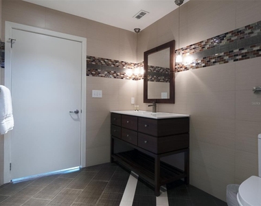 525 E Jackson Street - Photo Thumbnail 21