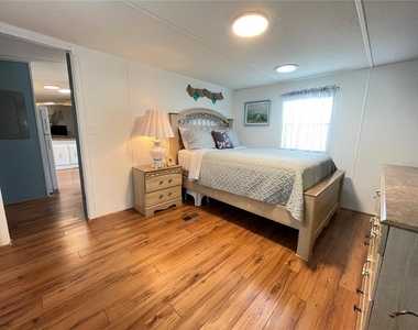 1214 Dustin Drive - Photo Thumbnail 8