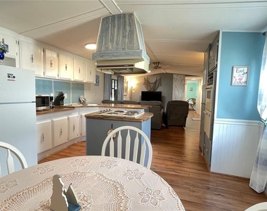 1214 Dustin Drive - Photo Thumbnail 4