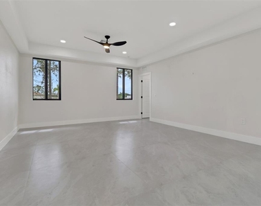 4503 15th Street Sw - Photo Thumbnail 4