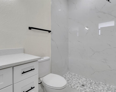 4503 15th Street Sw - Photo Thumbnail 15