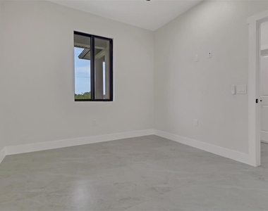 4503 15th Street Sw - Photo Thumbnail 20