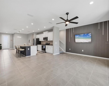 6212 Dry Tortugas Drive - Photo Thumbnail 8