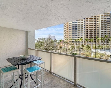 1111 N Gulfstream Avenue - Photo Thumbnail 21
