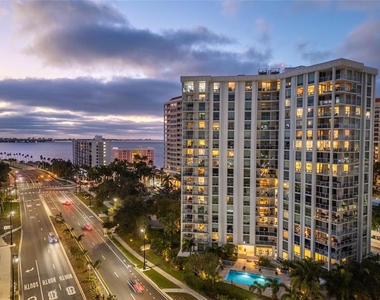 1111 N Gulfstream Avenue - Photo Thumbnail 24