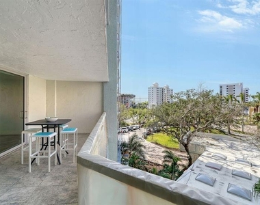 1111 N Gulfstream Avenue - Photo Thumbnail 23
