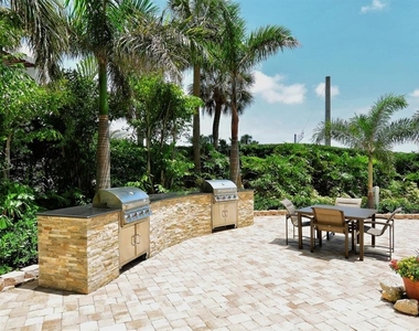 1111 N Gulfstream Avenue - Photo Thumbnail 30