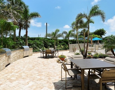 1111 N Gulfstream Avenue - Photo Thumbnail 29