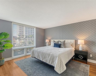 1111 N Gulfstream Avenue - Photo Thumbnail 11